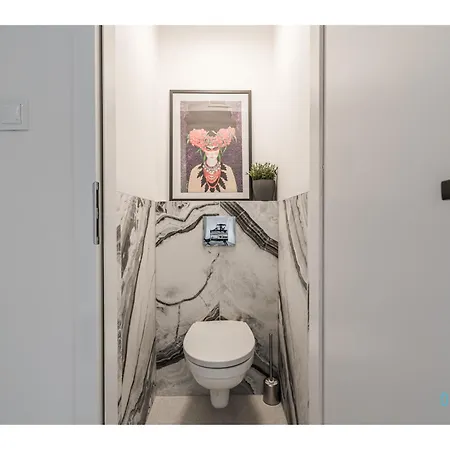 Lavender - 15 Minutes To Old Town Homestay Gdansk